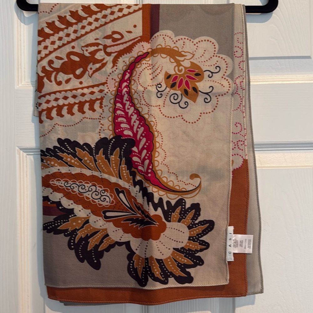 NWT CAbi scarf